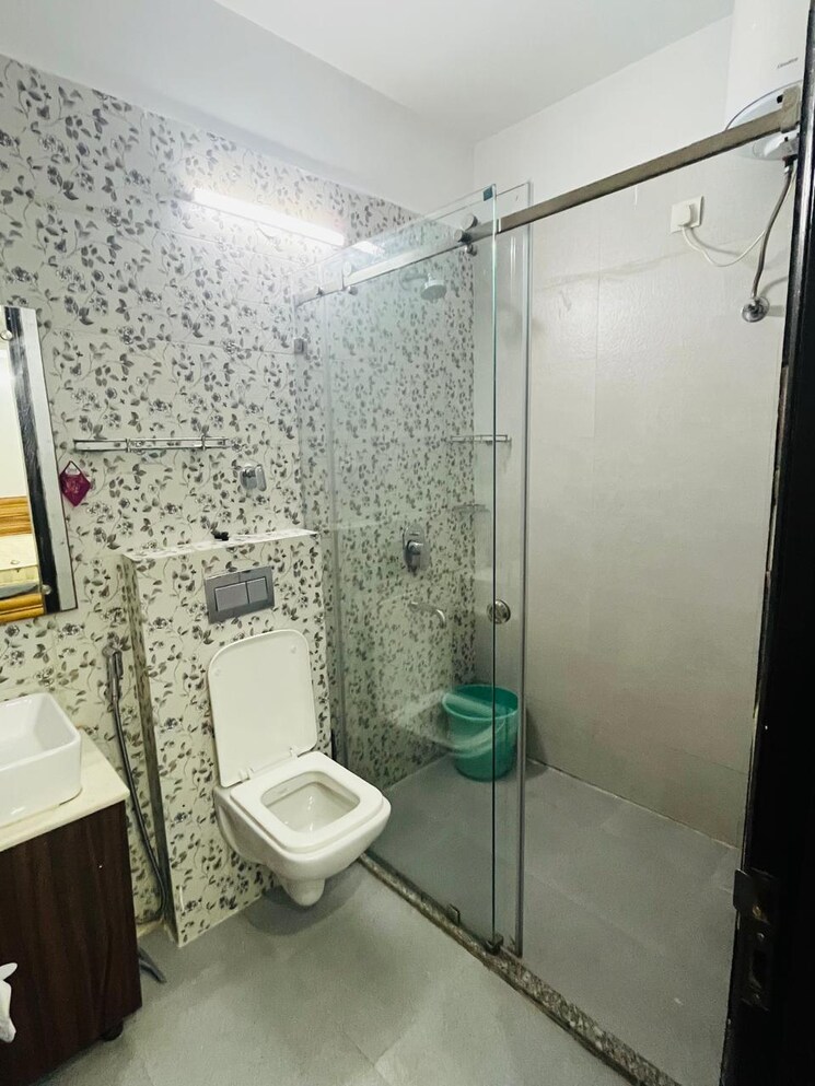 Bathroom, sushant-lok-2 3 Bedroom 218 Sq.Ft. Apartment In Sector 57 Gurgaon 8922350