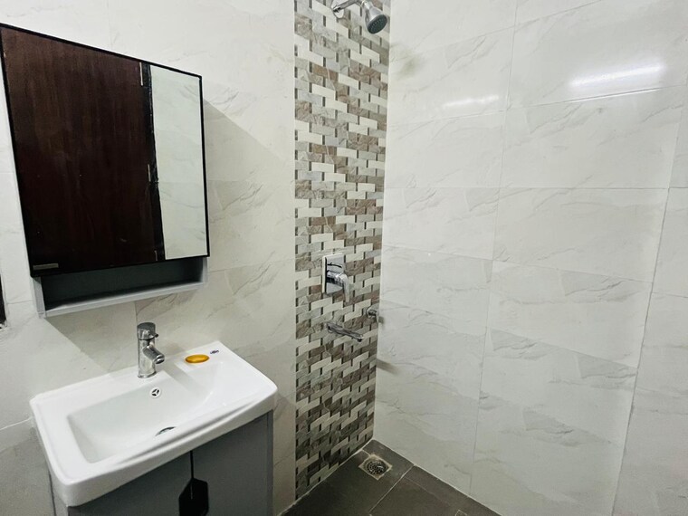 Bathroom, sushant-lok-2 3 Bedroom 218 Sq.Ft. Apartment In Sector 57 Gurgaon 8922350