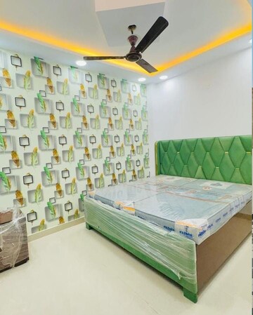 Bedroom in 3 BHK Builder Floor at Sector 33 – for Rent