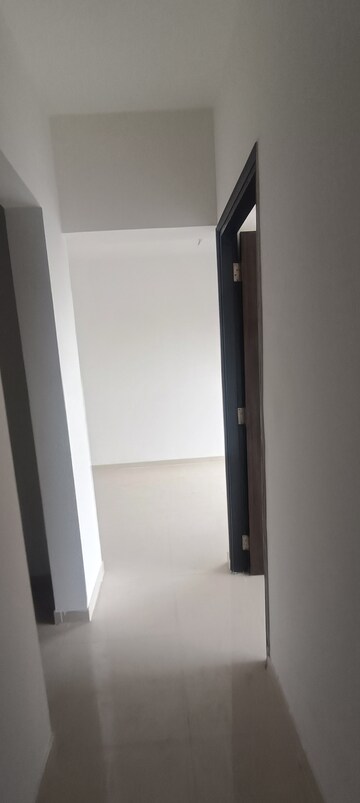 Room in 2 BHK Apartment at UK Iridium, Kandivali East – for Rent