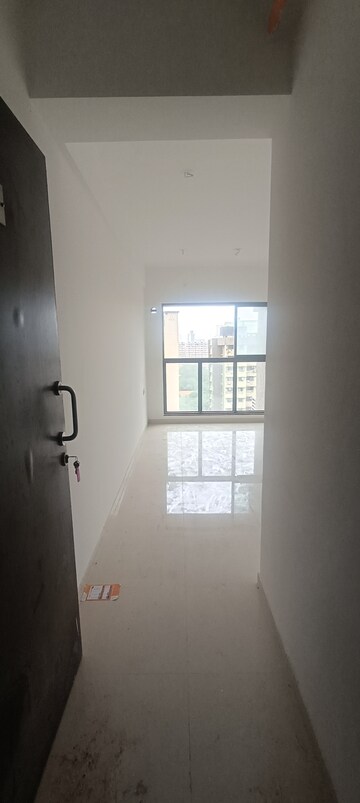 Room in 2 BHK Apartment at UK Iridium, Kandivali East – for Rent