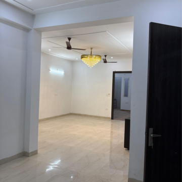 Room in 3 BHK Builder Floor at Advocate Residency, Jaypee Greens – for Rent