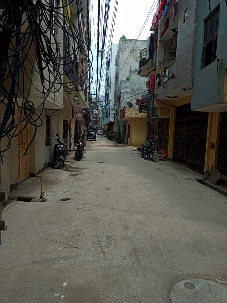  Parking, himgiri-enclave 2 Bedroom 450 Sq.Ft. Independent House In Burari Delhi 8922435