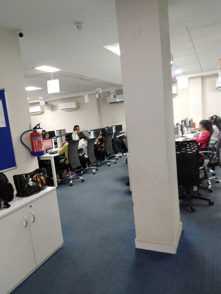  Parking, sector 2 Commercial Office Space 3500 Sq.Ft. In Sector 2 Noida 8922441