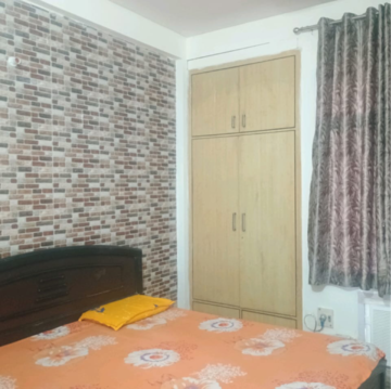 Bedroom in 3 BHK Builder Floor at Eldeco Green Meadows, Pi I And Ii Greater Noida – for Rent