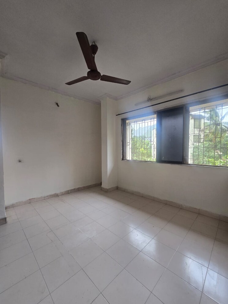 Room, kharigaon 1 Bedroom 650 Sq.Ft. Apartment In Kharigaon Thane 8922530