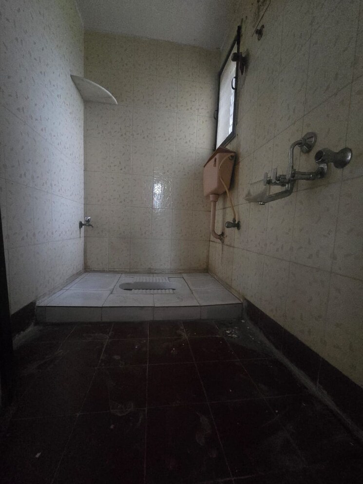 Bathroom, kharigaon 1 Bedroom 650 Sq.Ft. Apartment In Kharigaon Thane 8922530