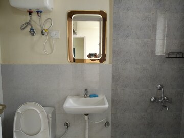 Bathroom in 2 BHK Apartment at Suncity Avenue 76, Sector 76 – for Sale