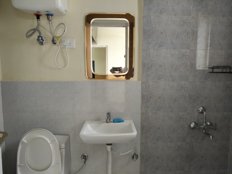 Bathroom, suncity-avenue-76 2 Bedroom 735 Sq.Ft. Apartment In Sector 76 Gurgaon 8922542