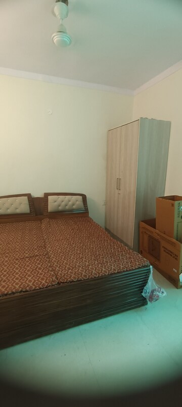 Bedroom in 1 BHK Builder Floor at Ashok Nagar – for Rent