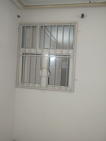 Room in 3 BHK Apartment at Supertech Ecovillage I, Sector 1 Greater Noida – for Rent