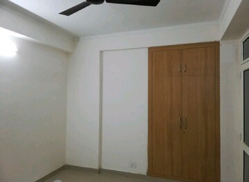 Room in 3 BHK Apartment at Supertech Ecovillage I, Sector 1 Greater Noida – for Rent