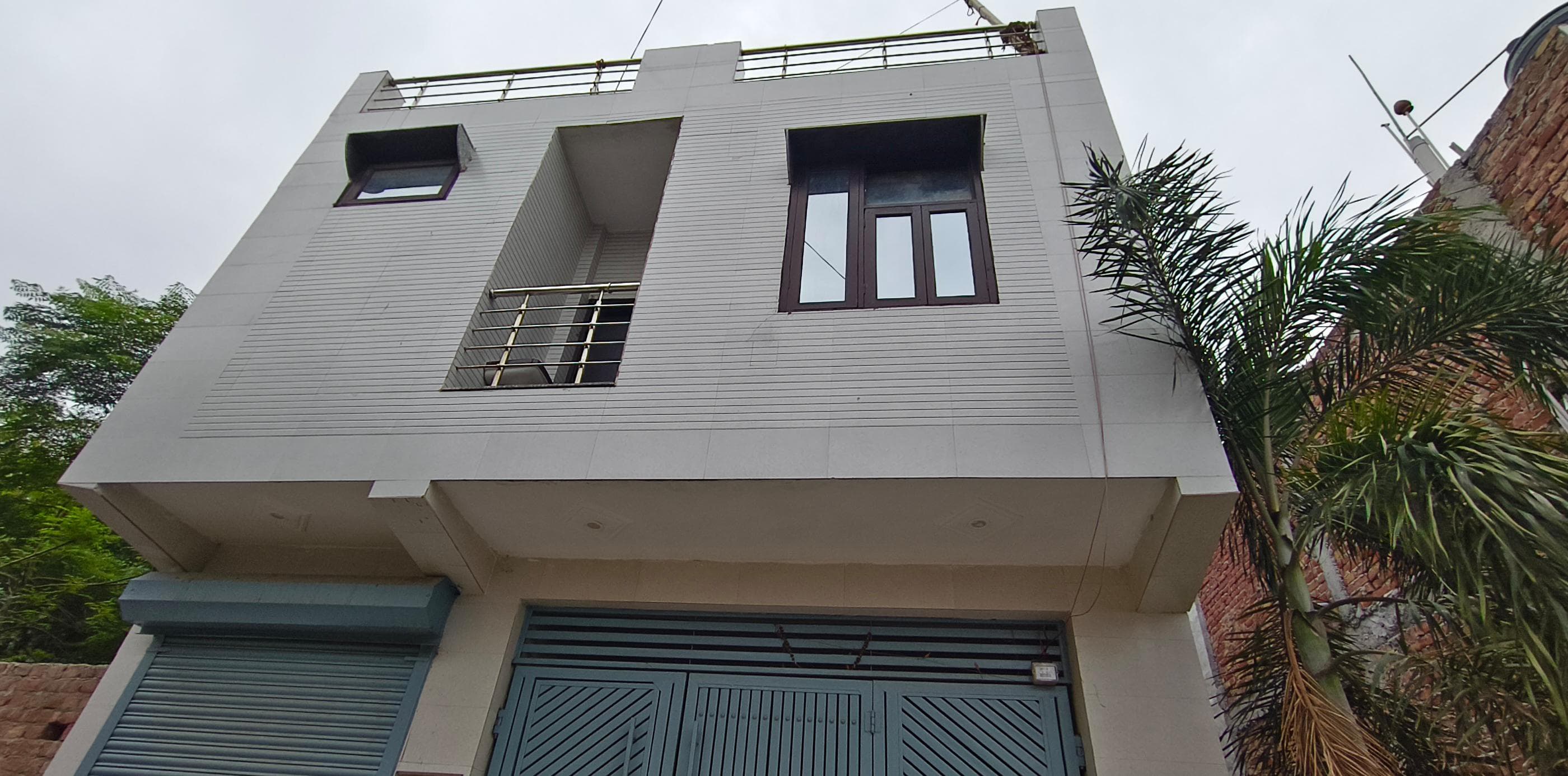 2 BHK + Extra Room Independent House For Sale in Ajeet Vihar