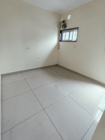 Room in 3 BHK Apartment at Habitat Aura, Bannerghatta Road – for Rent