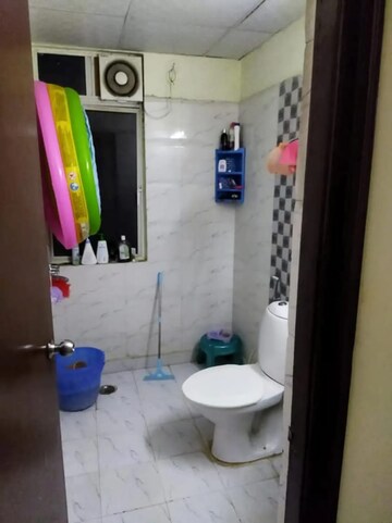 Bathroom in 2.5 BHK Apartment at AIG Park Avenue, Sector 4 Greater Noida – for Rent