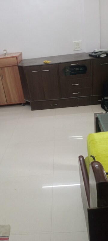 Furnished Amenities in 1 BHK Apartment at Mahakali Model Town, Jogeshwari East – for Rent