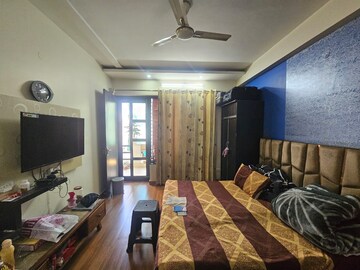 Bedroom in 3 BHK Apartment at Ashoka Group Housing Society, Sector 56 – for Rent