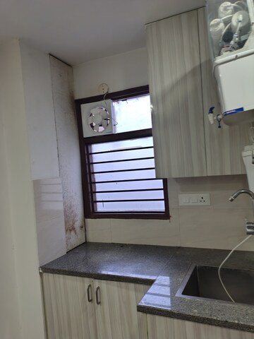 1 RK Builder Floor For Rent in Unitech Cyber Park, Sector 39