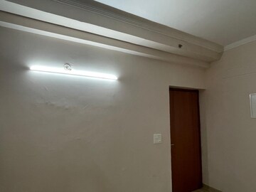 Room in 2 BHK Independent House at Amrapali Golf Homes, Sector 4 Greater Noida – for Rent