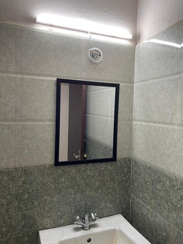 Room in 2 BHK Independent House at Amrapali Golf Homes, Sector 4 Greater Noida – for Rent
