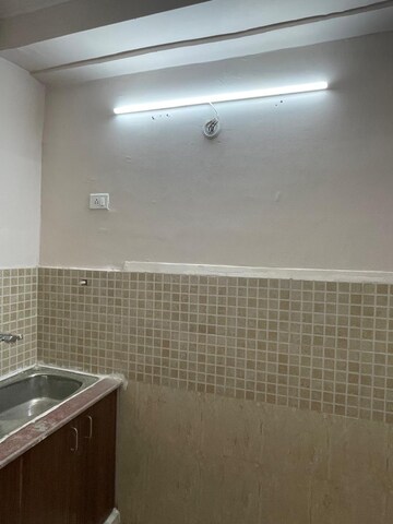 Furnished Amenities in 2 BHK Independent House at Amrapali Golf Homes, Sector 4 Greater Noida – for Rent