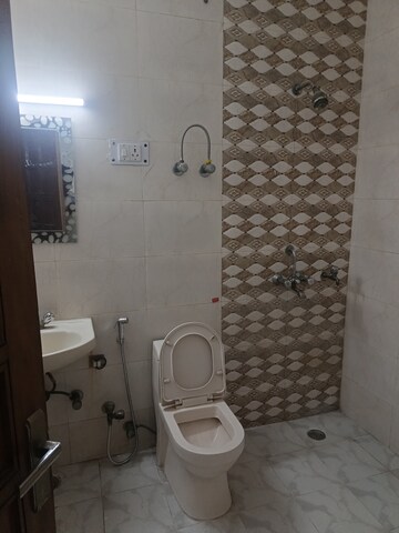 Bathroom in 3 BHK Independent House at Sector 31 – for Rent