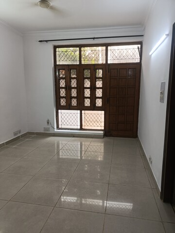 Room in 3 BHK Independent House at Sector 31 – for Rent