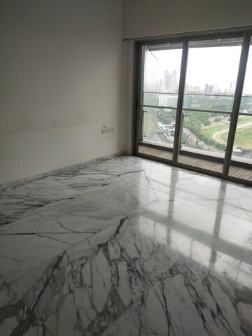Room in 4 BHK Apartment at Lodha Bellissimo, Mahalaxmi – for Rent