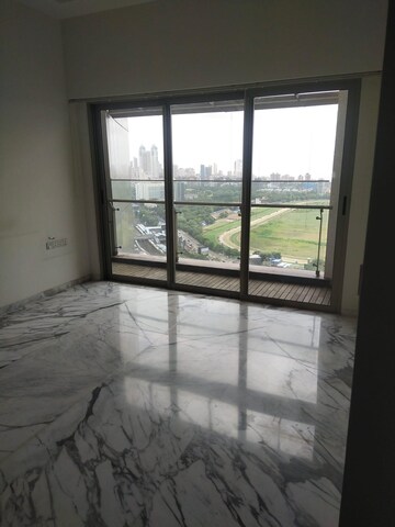 Room in 4 BHK Apartment at Lodha Bellissimo, Mahalaxmi – for Rent