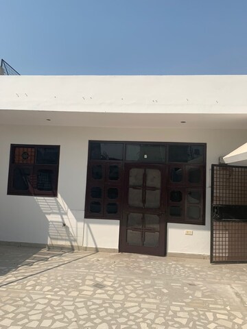 2 BHK Builder Floor – Exterior View View at Milestone 32nd Avenue, Sector 15 - for Rent