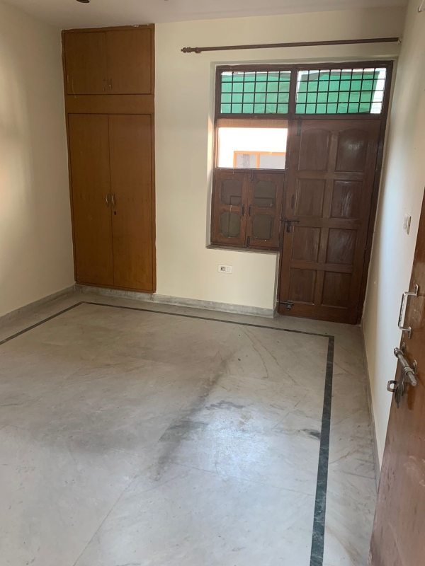 2 BHK Builder Floor For Rent in Milestone 32nd Avenue