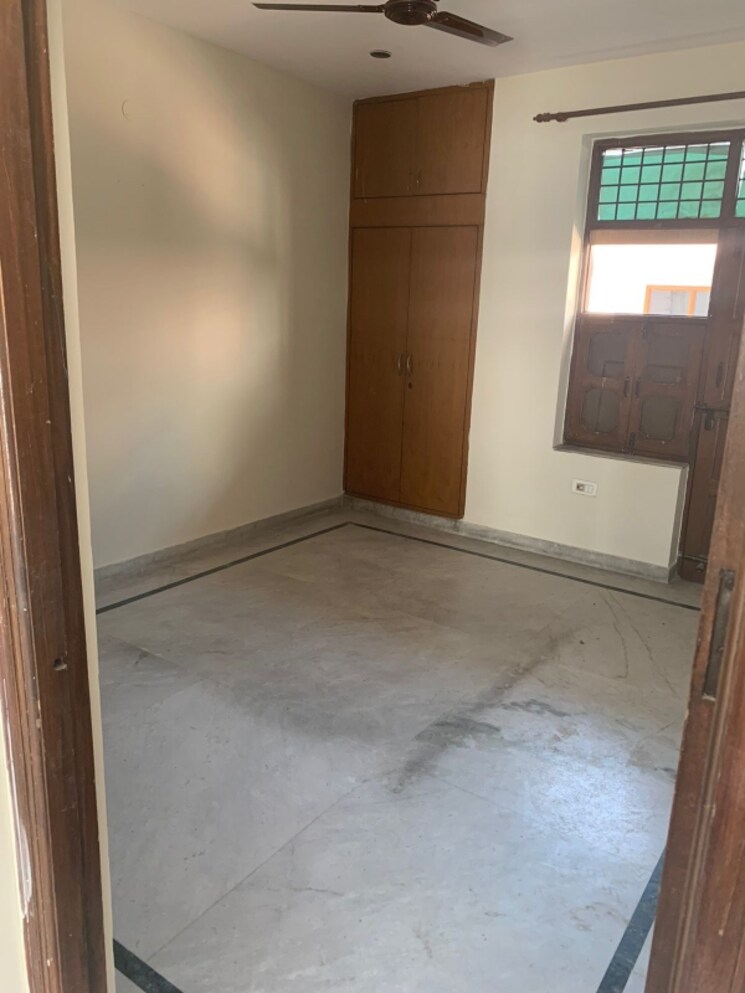 Room, milestone-32nd-avenue 2 Bedroom 950 Sq.Ft. Builder Floor In Sector 15 Gurgaon 8922793