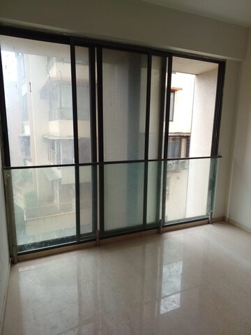 Room in 3 BHK Apartment at Radius Residency and Anand Bhuvan, Santacruz West – for Rent