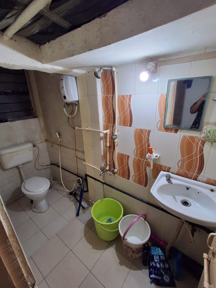 Bathroom, sarthi-sankalp-apartment 2 Bedroom 800 Sq.Ft. Apartment In Aundh Pune 8922826