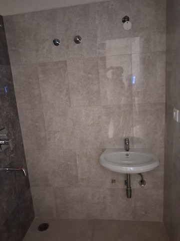 Bathroom in 3 BHK Apartment at Unimark Lakewood Estate, Patuli – for Sale