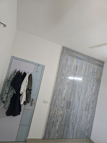 Furnished Amenities in 2 BHK Apartment at Suncity Avenue 76, Sector 76 – for Rent