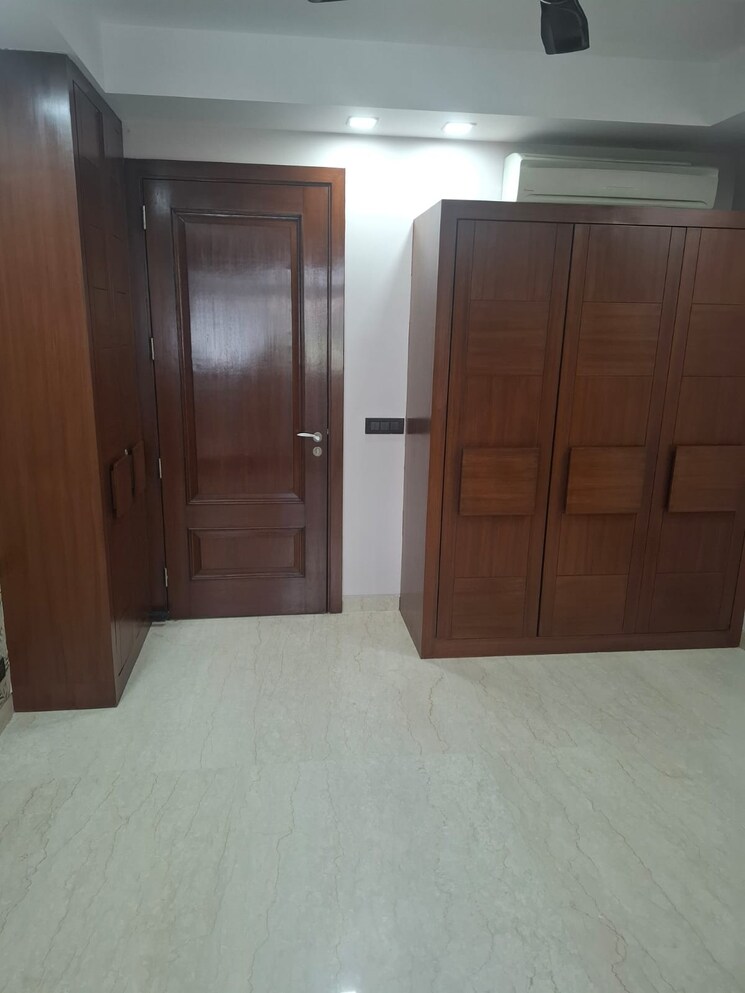 Room, lajpat nagar 4 2 Bedroom 900 Sq.Ft. Builder Floor In Lajpat Nagar 4 Delhi 8922900