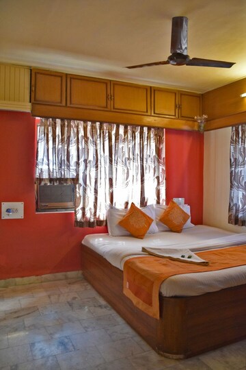 Living Room in 6+ BHK Penthouse at Sher E Punjab, Andheri East – for Sale