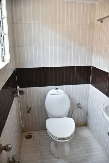 Bathroom in 6+ BHK Penthouse at Sher E Punjab, Andheri East – for Sale