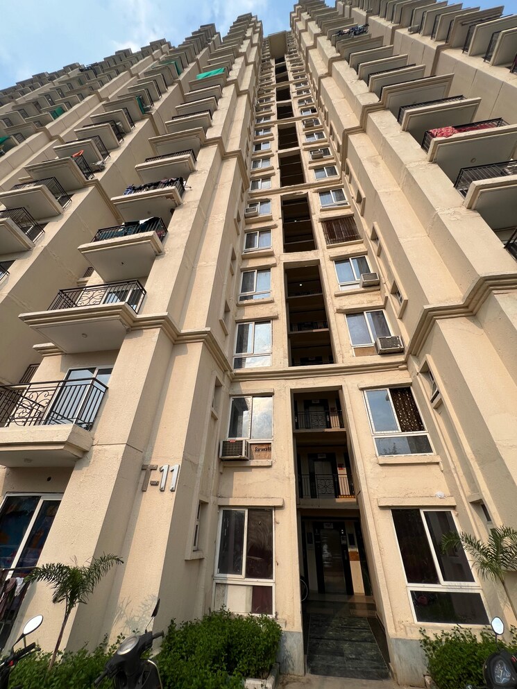 Exterior View, signature-global-the-millennia 2 Bedroom 1050 Sq.Ft. Apartment In Sector 37d Gurgaon 8922921