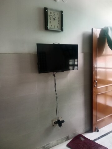 Room in 2 BHK Builder Floor at Huda – for Rent
