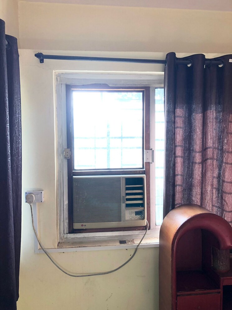 Bathroom, rajas society 3 Bedroom 1800 Sq.Ft. Apartment In Rajas Society Pune 8922954