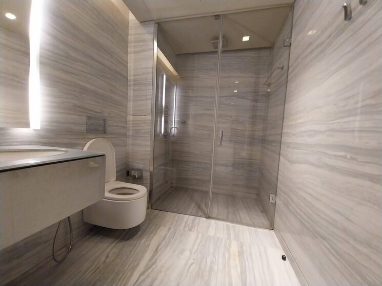 Bathroom, worli 4 Bedroom 2780 Sq.Ft. Apartment In Worli Mumbai 8922980