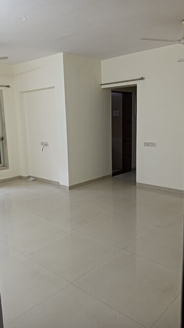 Room in 2 BHK Apartment at Romell Diva, Malad West – for Rent