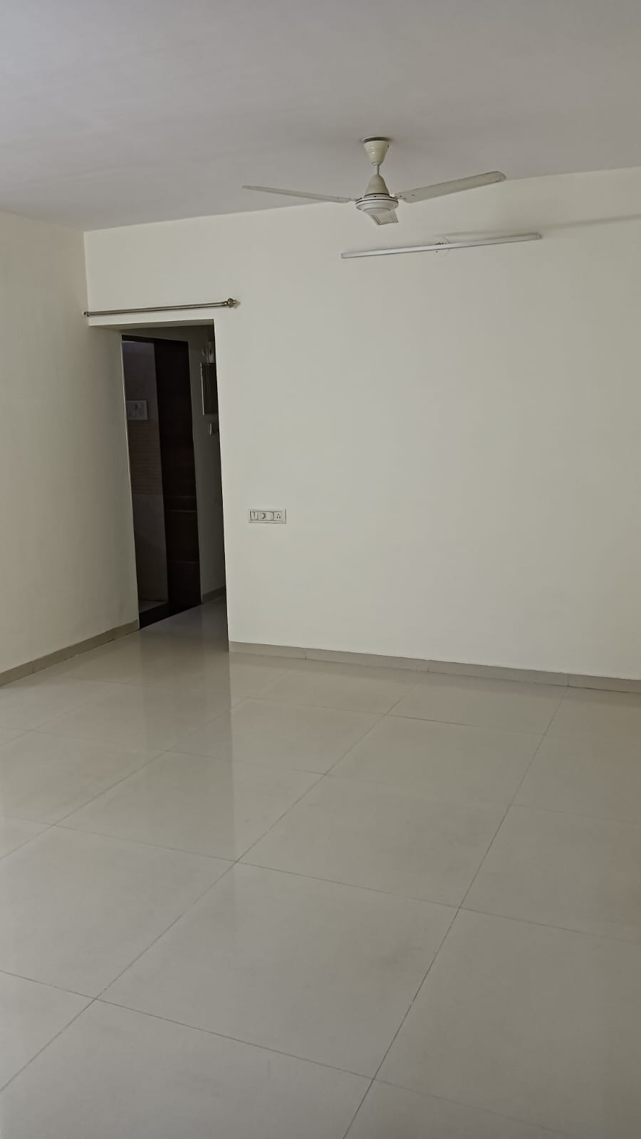 2 BHK + Extra Room 740 Sq.Ft. Apartment in Romell Diva