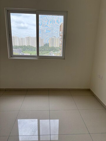 Room in 2 BHK Apartment at Shriram WYT Field, Budigere – for Sale