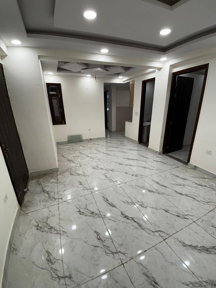 Room, sector 4 greater noida 2 Bedroom 1050 Sq.Ft. Builder Floor In Sector 4 Greater Noida Greater Noida 8923001