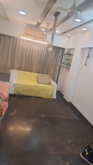 Bathroom in 2 BHK Apartment at Citizen Apartment, Andheri East – for Rent