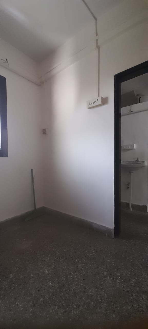 1 RkApartment For Rent in Goregaon Mitha Nagar CHS