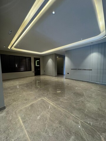 Parking in 4 BHK Builder Floor at Omaxe Designer Villas Mayfield Garden, Sector 51 – for Sale